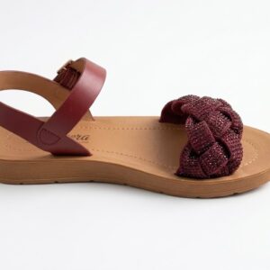 Sandalias Planas con Tira Trenzada y Pedrería – Color Vino